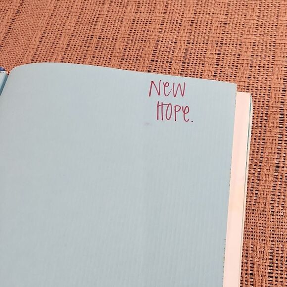 Hands On Bible NLT - Picture 7 of 14